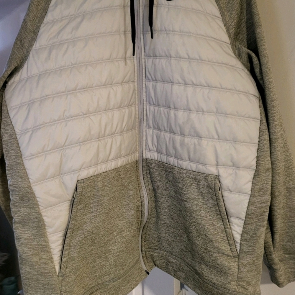 Men's Gray and White Jacket